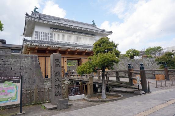 鶴丸城跡